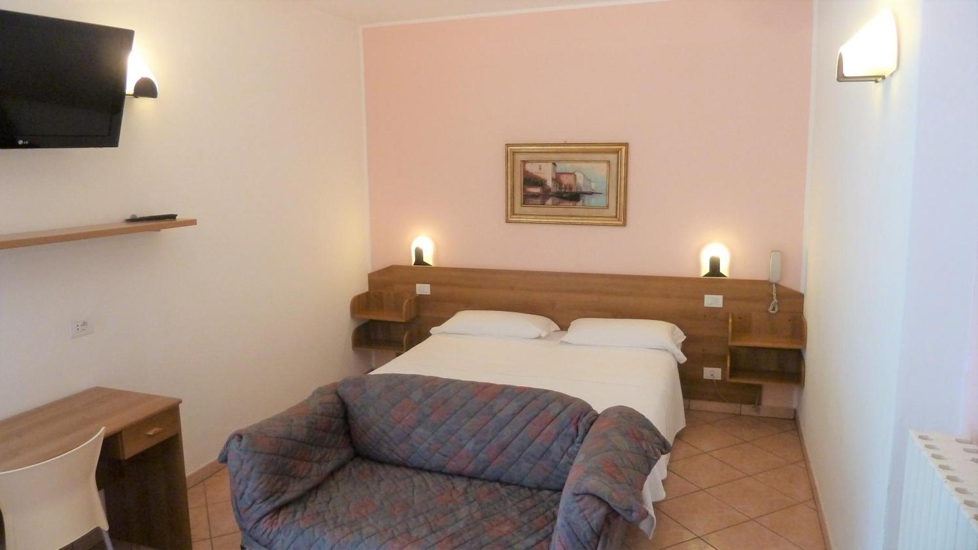 Hotel Baitone - Nature Village Malcesine Room photo